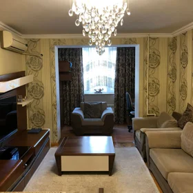 In Baku 70.0 m² apartment is for sale - Image 3