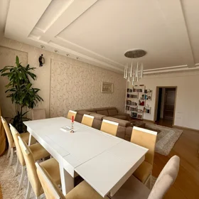 In Baku 105.0 m² apartment is for sale - Image 4