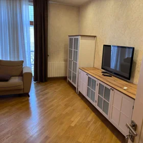 In Baku 90.0 m² apartment is for rent - Image 2