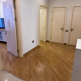 In Baku 90.0 m² apartment is for rent - Image 5