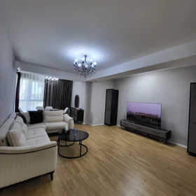 In Baku 81.0 m² apartment is for rent - Image 2