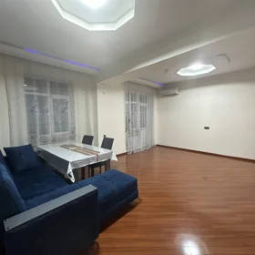 In Baku 110.0 m² apartment is for rent - Image 2