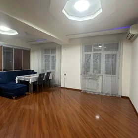 In Baku 110.0 m² apartment is for rent - Image 3