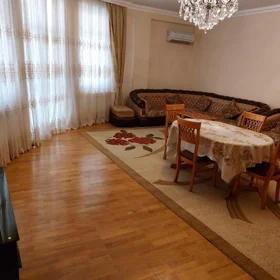 In Baku 160.0 m² apartment is for rent - Image 2