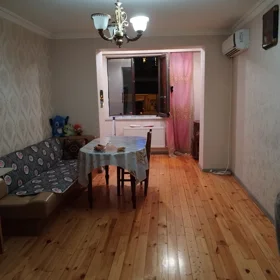In Baku 70.0 m² apartment is for sale - Image 2