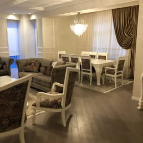 In Baku 170.0 m² apartment is for rent - Image 4