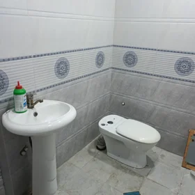 In Baku 120.0 m² house with 5.0 rooms is for sale - Image 4