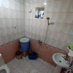 In Khirdalan 5.0 m² house with 3.0 rooms is for sale - Image 4