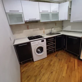 In Baku 75.0 m² apartment is for rent - Image 3