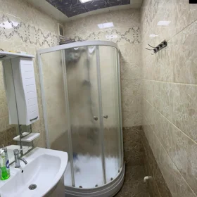 In Baku 80.0 m² apartment is for rent - Image 5