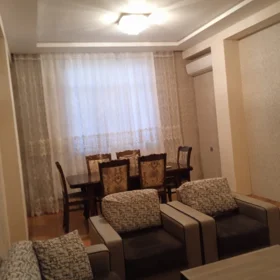 In Baku 100.0 m² apartment is for rent - Image 2