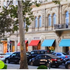 In Baku 105.0 m² apartment is for sale - Image 2