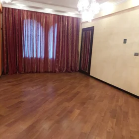 In Baku 156.0 m² apartment is for rent - Image 2