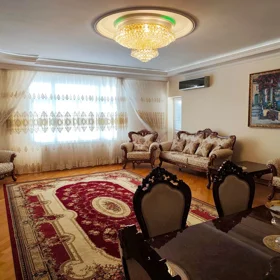 In Baku 180.0 m² apartment is for rent - Image 5