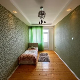 In Baku 140.0 m² apartment is for rent - Image 3