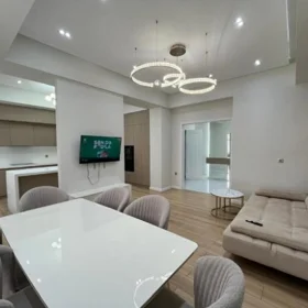 In Baku 130.0 m² apartment is for rent - Image 2