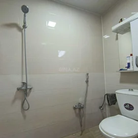 In Baku 340.0 m² house with 5.0 rooms is for sale - Image 2