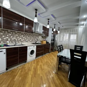 In Baku 137.0 m² apartment is for rent - Image 3