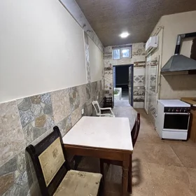 In Baku 90.0 m² apartment is for rent - Image 3