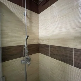 In Baku 340.0 m² house with 5.0 rooms is for sale - Image 4