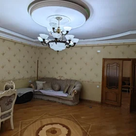 In Baku 142.0 m² apartment is for rent - Image 2