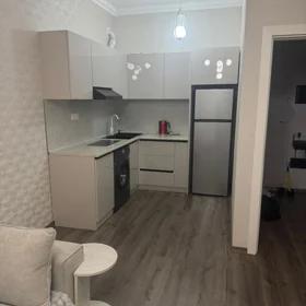 In Baku 70.0 m² apartment is for rent - Image 3