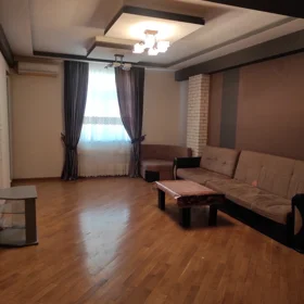 In Baku 72.0 m² apartment is for rent - Image 2
