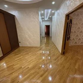 In Baku 135.0 m² apartment is for rent - Image 2