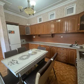 In Baku 160.0 m² apartment is for rent - Image 5