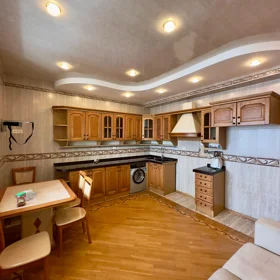 In Baku 154.0 m² apartment is for sale - Image 4