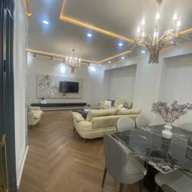 In Baku 148.0 m² apartment is for sale - Image 4