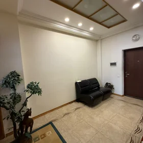In Baku 150.0 m² apartment is for sale - Image 4
