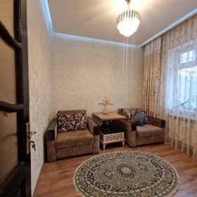 In Baku 90.0 m² house with 4.0 rooms is for rent - Image 2