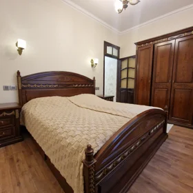 In Baku 90.0 m² house with 4.0 rooms is for rent - Image 4