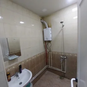 In Baku 60.0 m² apartment is for sale - Image 2