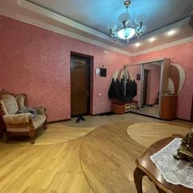In Baku 145.0 m² apartment is for sale - Image 5