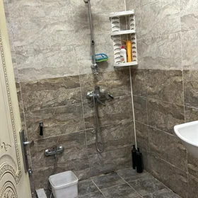 In Baku 500.0 m² apartment is for rent - Image 2