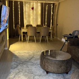 In Baku 110.0 m² apartment is for sale - Image 2