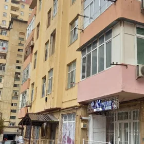 In Baku 90.0 m² apartment is for rent - Image 3