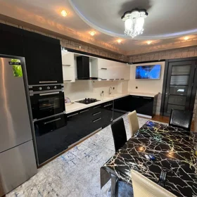 In Baku 150.0 m² apartment is for rent - Image 4