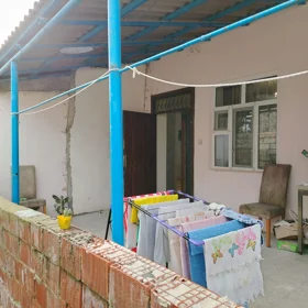 In nan 130.0 m² house with 5.0 rooms is for sale - Image 2