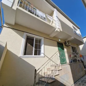 In Baku 130.0 m² house with 6.0 rooms is for sale - Image 2