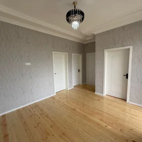 In Baku 80.0 m² house with 3.0 rooms is for sale - Image 4