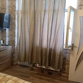 In Baku 100.0 m² apartment is for sale - Image 3