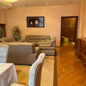 In Baku 132.0 m² apartment is for rent - Image 3