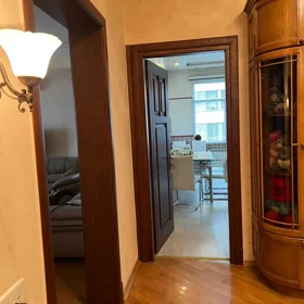 In Baku 132.0 m² apartment is for rent - Image 4