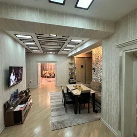 In Baku 180.0 m² apartment is for sale - Image 5