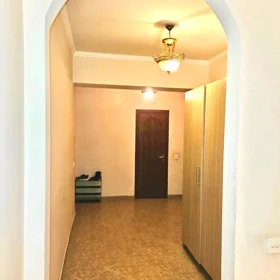 In Baku 90.0 m² apartment is for rent - Image 2