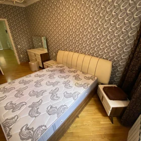 In Baku 145.0 m² apartment is for rent - Image 5