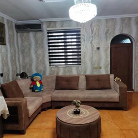 In Baku 90.0 m² house with 3.0 rooms is for sale - Image 4